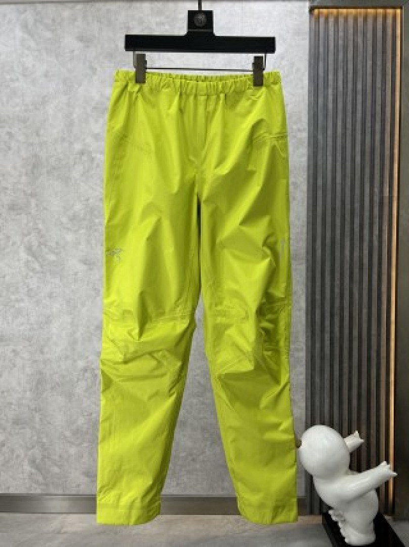 Christian Louboutin ARCTERYX Mens Winter - Image 27