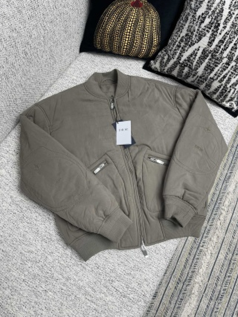 On Running Stone Island - Image 57