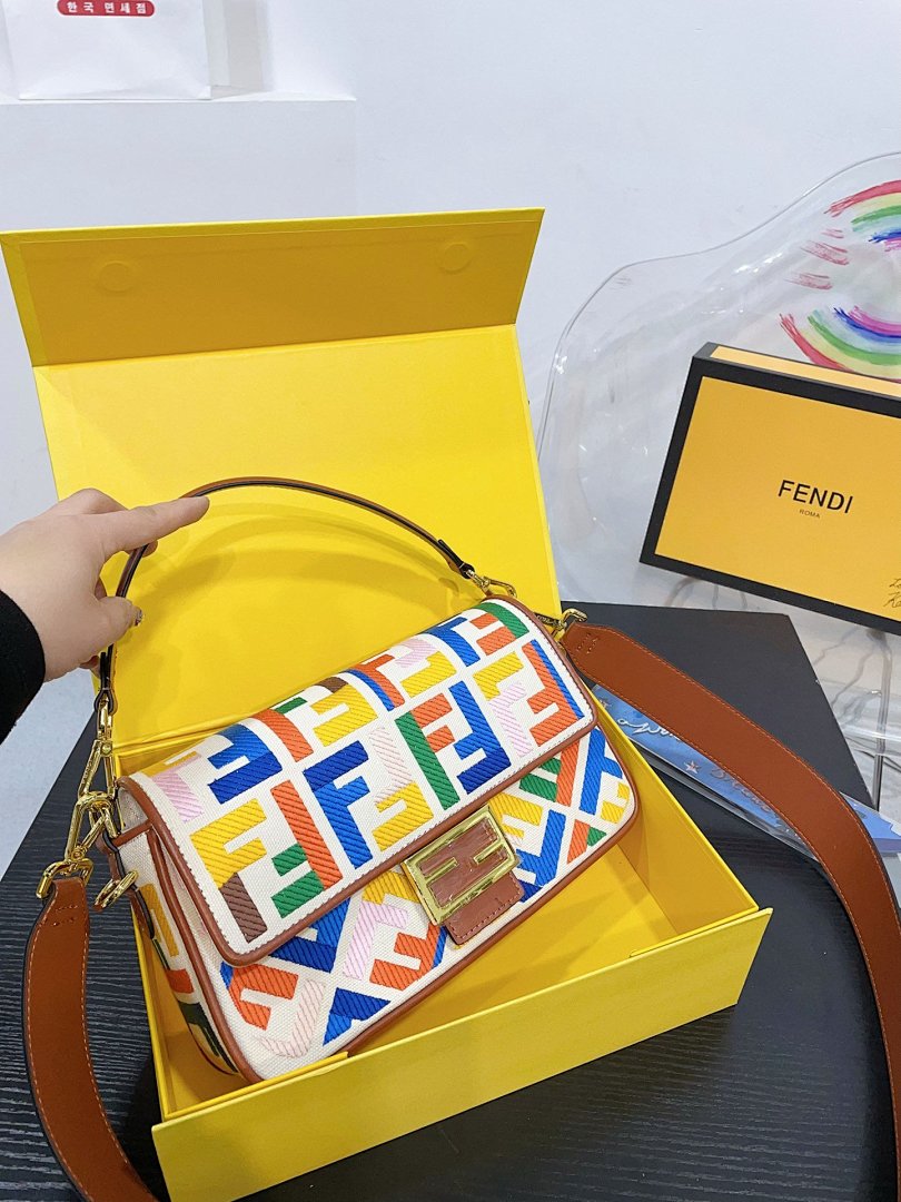 Other Fendi - Image 53