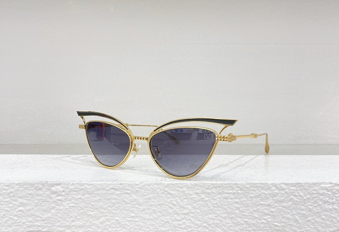 Other Glasses, photo 1