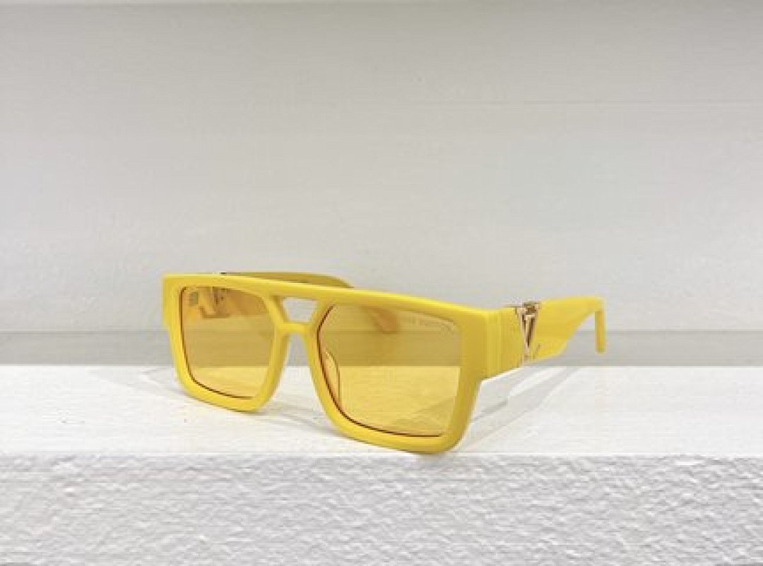 Other Lv Sunglasses - Image 5