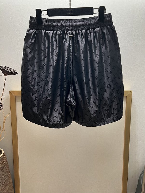 Shorts 3, photo 1