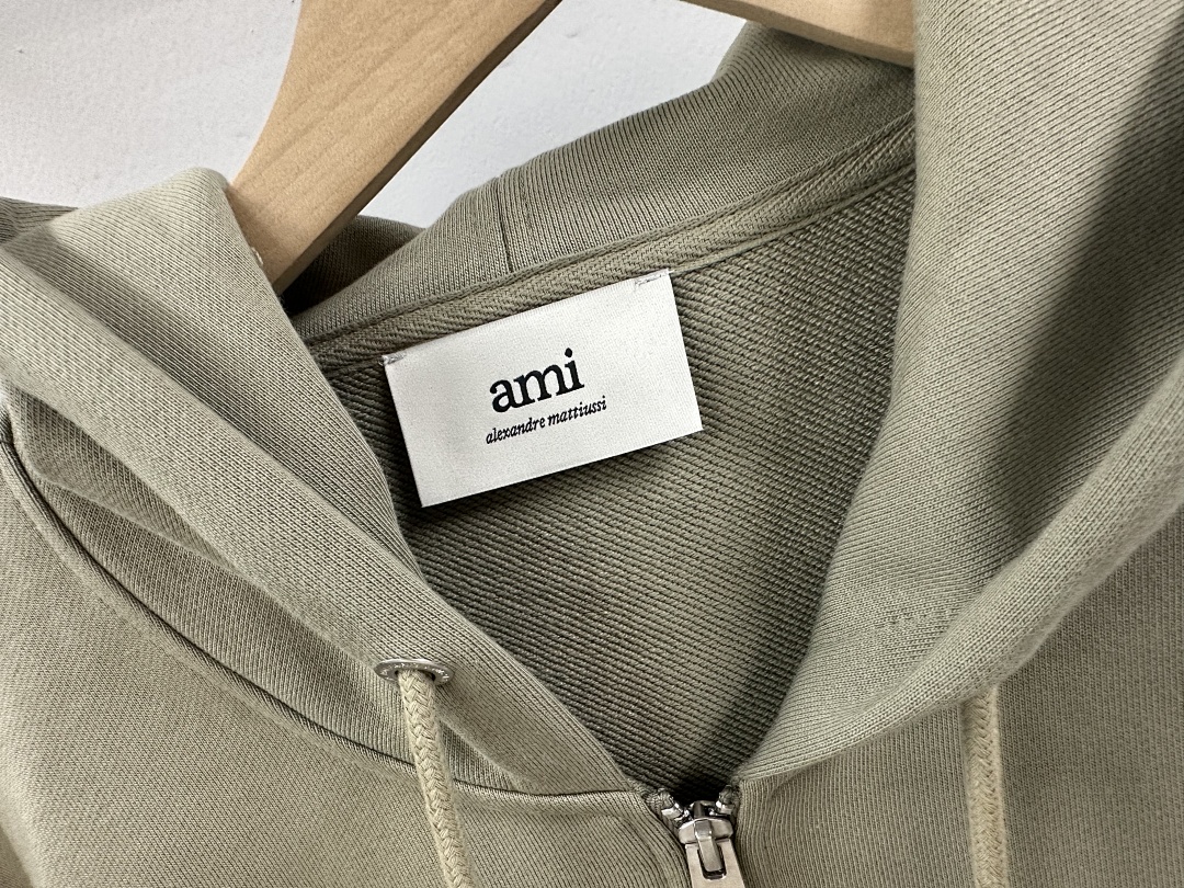 Unbranded 2025 White Badge Zipper Hoodie - Image 56