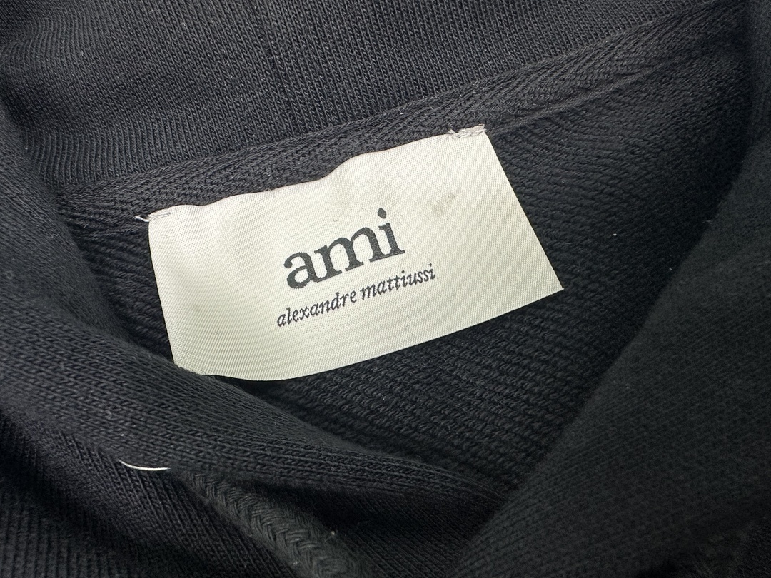 Unbranded 2025 White Badge Hoodie - Image 27