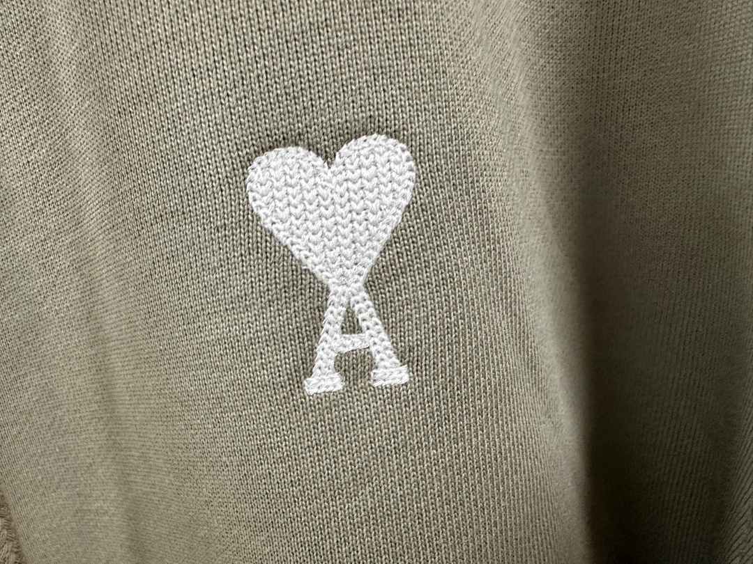 Unbranded 2025 White Badge Zipper Hoodie - Image 57