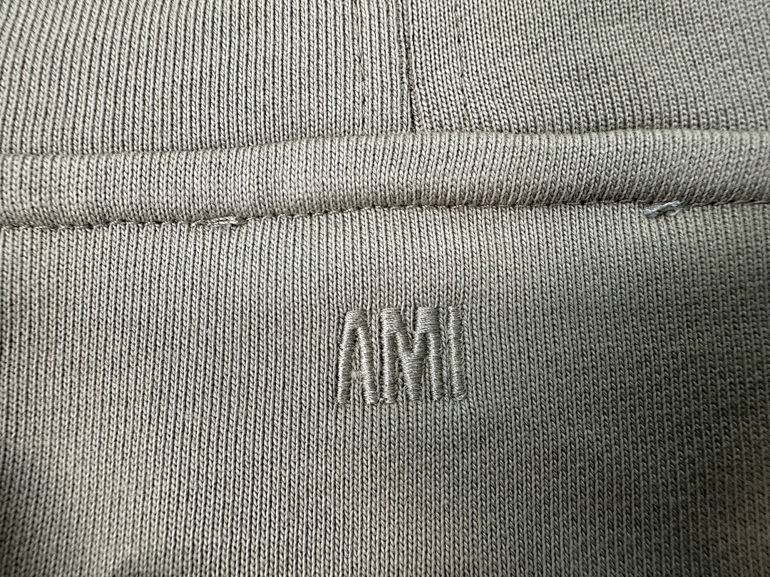 Unbranded 2025 White Badge Zipper Hoodie - Image 49