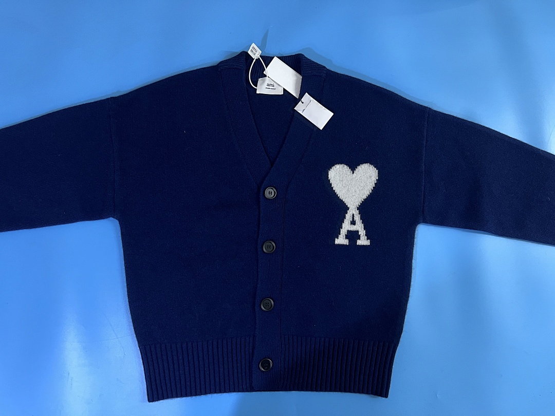 Unbranded Velvet Big Label Fleece - Image 32