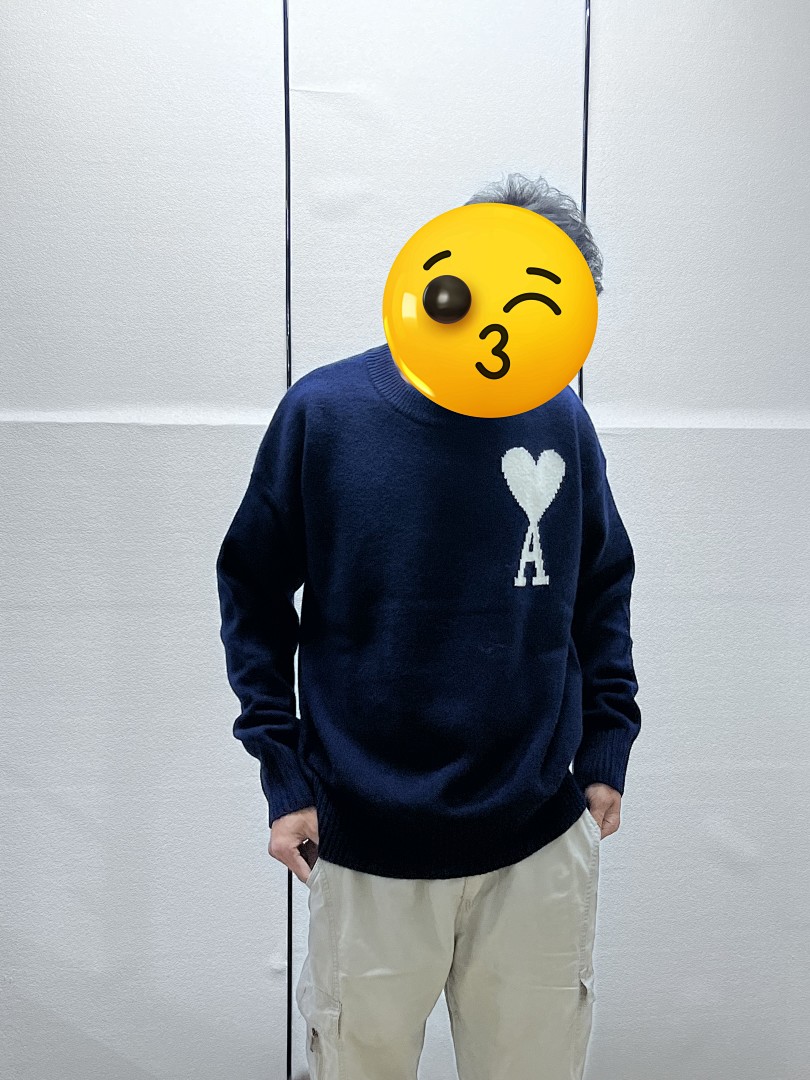 Unbranded Velvet Big Label Fleece - Image 6