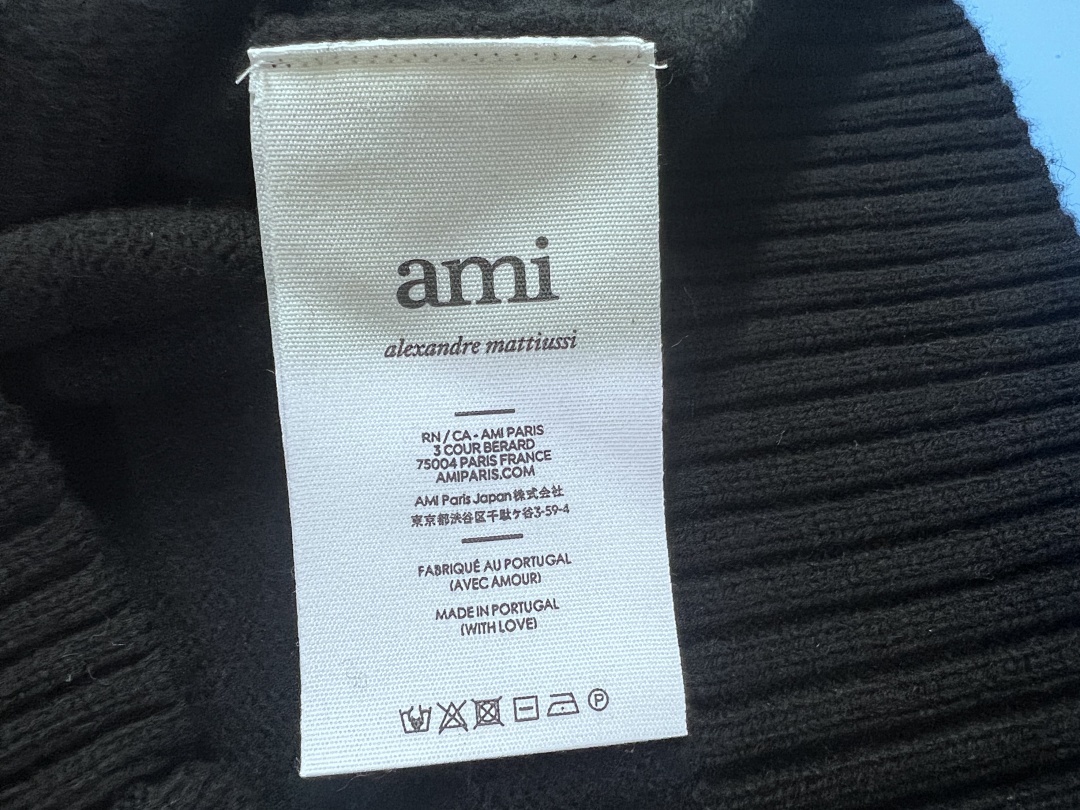 Unbranded High Collar White Big Label Fleece - Image 21