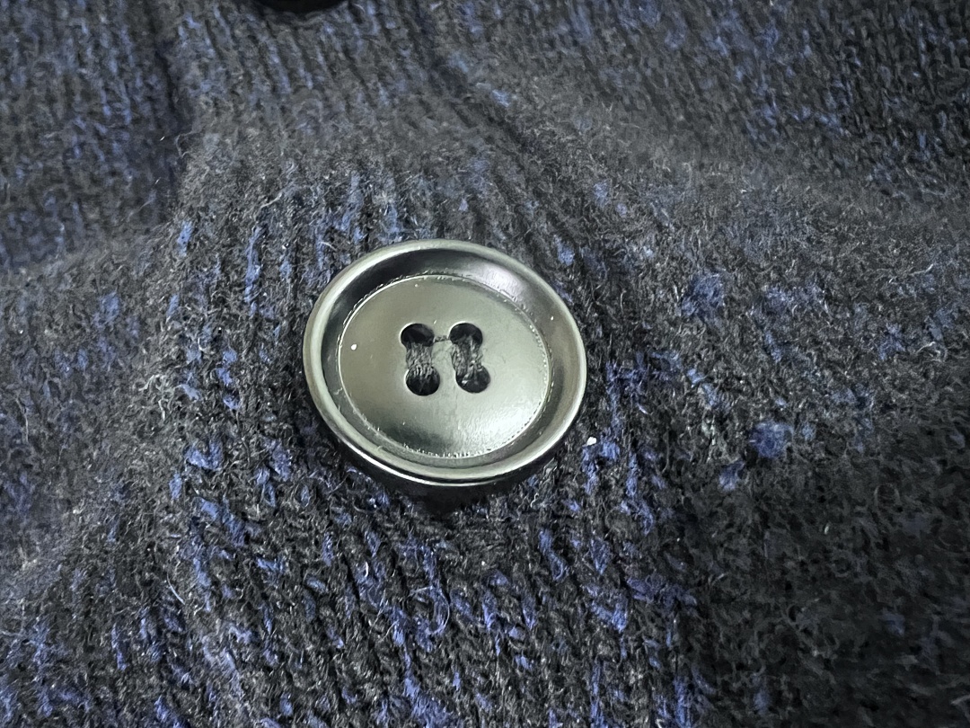Unbranded Velvet Black Small Label - Image 21