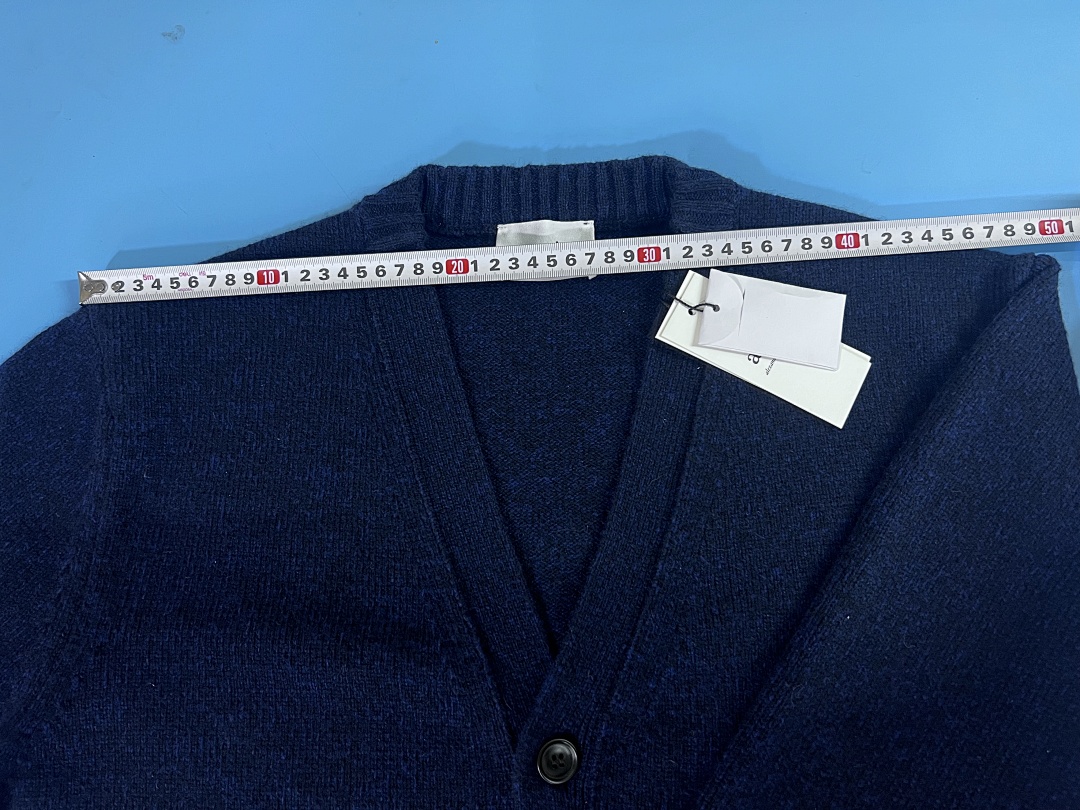 Unbranded Velvet Black Small Label - Image 18