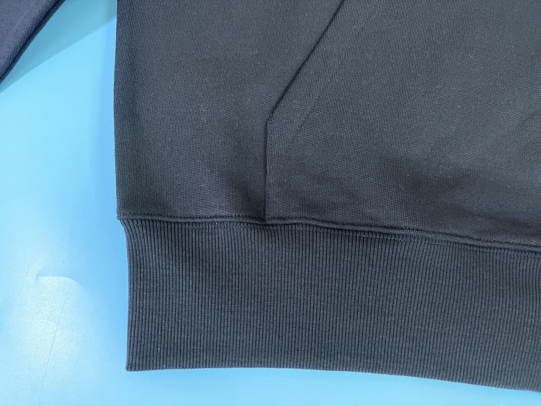 Unbranded Sleeve Small Label - Image 19