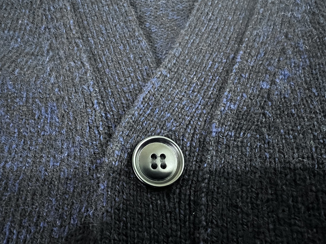 Unbranded Velvet Black Small Label - Image 13