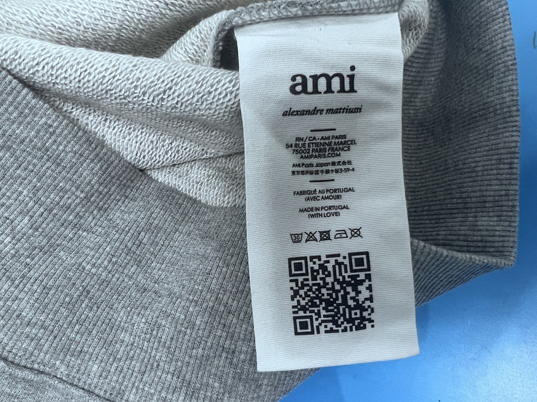 Unbranded Sleeve Small Label - Image 31