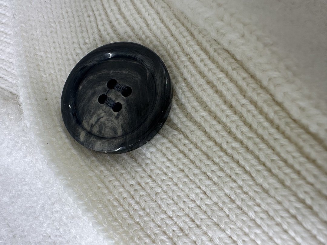 Unbranded 24 Fleece - Image 23