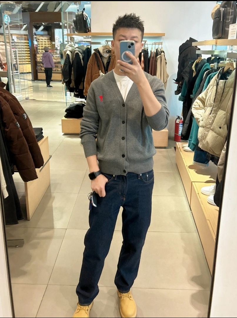 Unbranded Small Label Fleece - Image 37