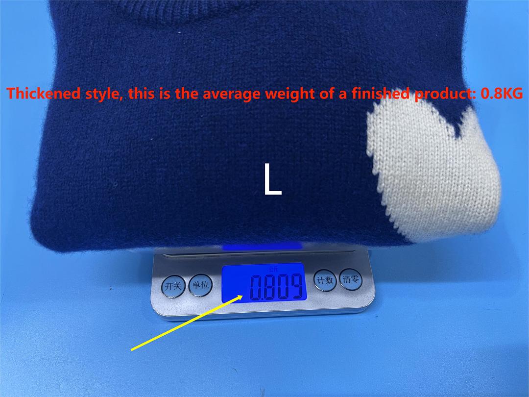 Unbranded Velvet White Big Label Fleece - Image 30