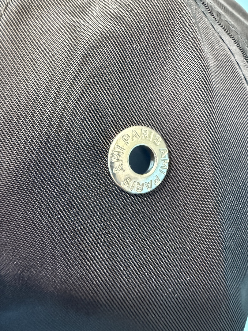 Unbranded Metallic LOGO - Image 8