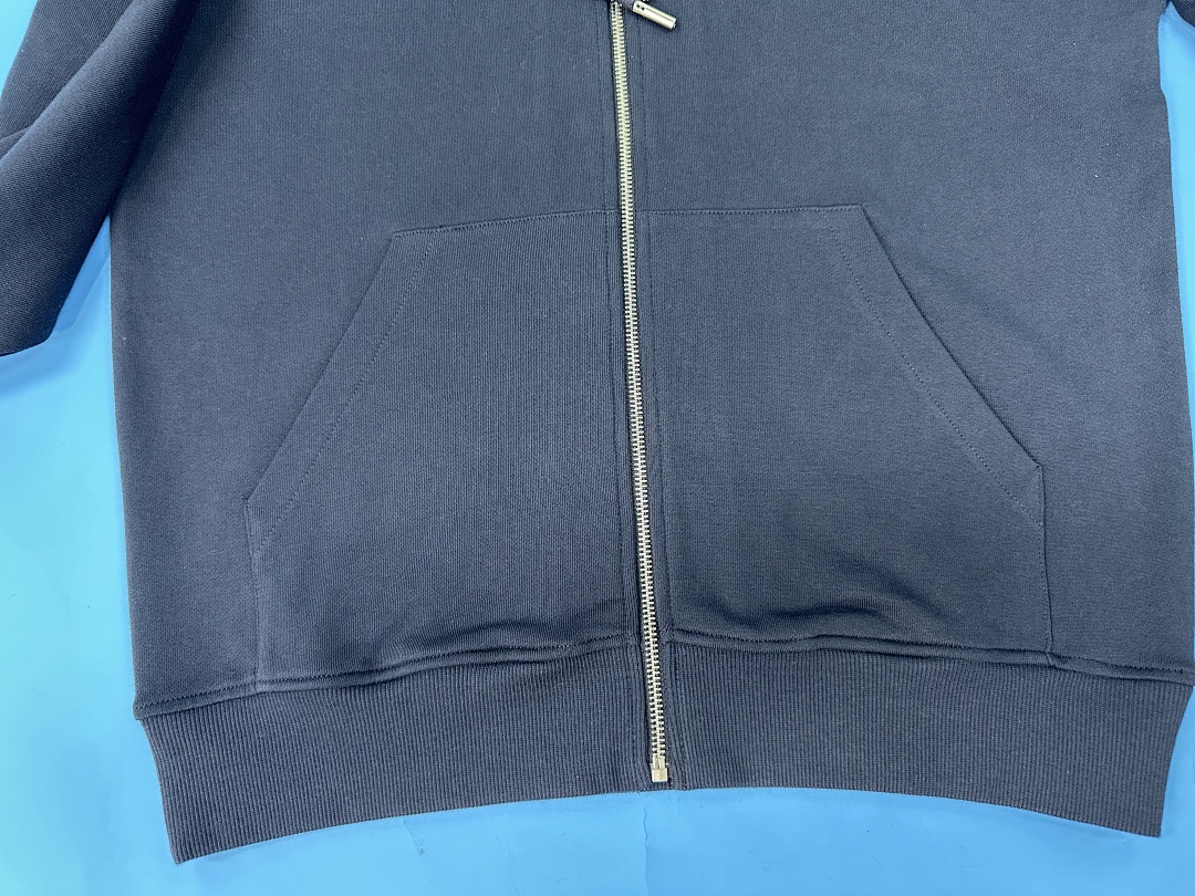 Unbranded 2025 White Badge Zipper Hoodie - Image 21