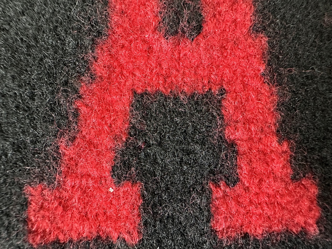 Unbranded 24 Red Big Label Collar Fleece - Image 13