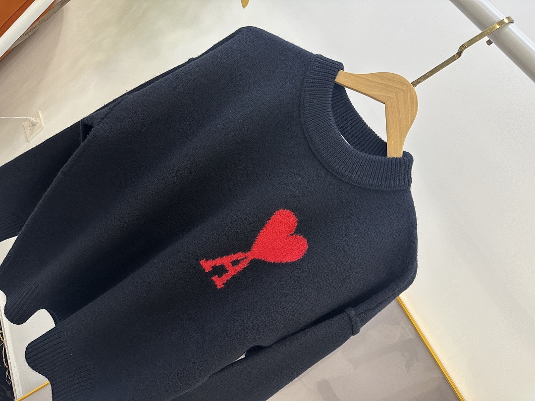 Unbranded 24 Red Big Label Collar Fleece - Image 52