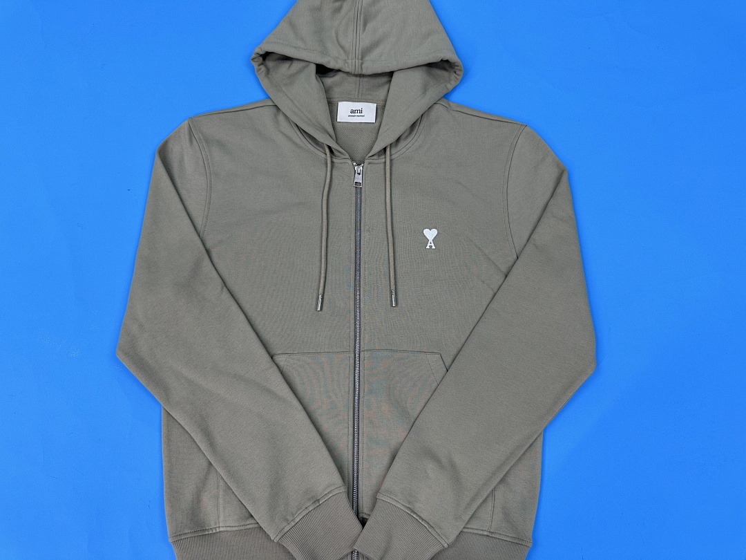 Unbranded 2025 White Badge Zipper Hoodie - Image 46