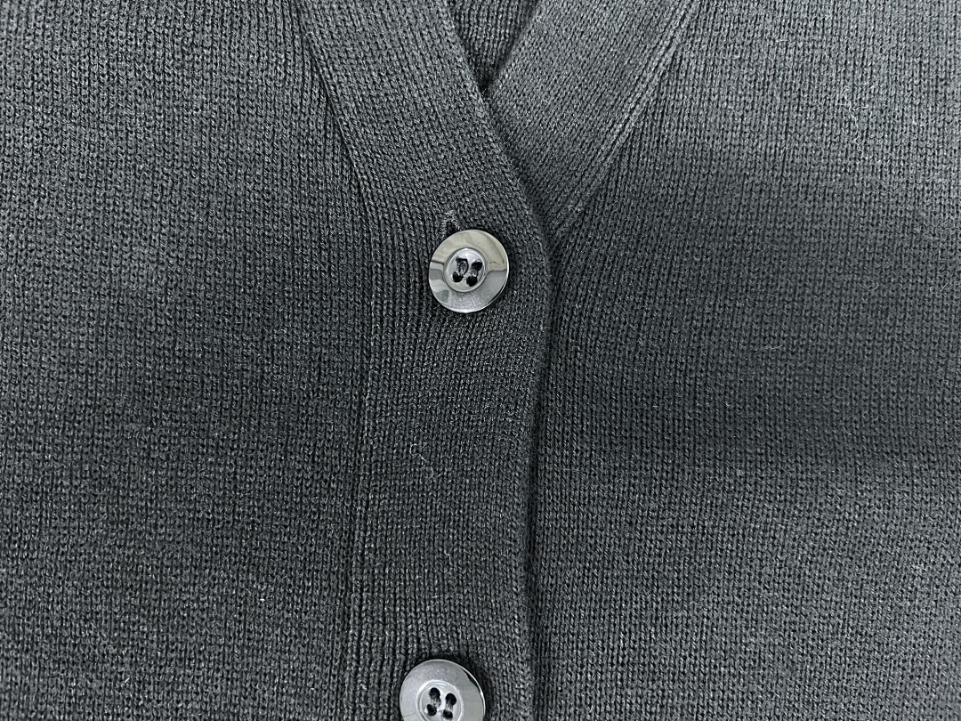 Unbranded Small Label Fleece - Image 17