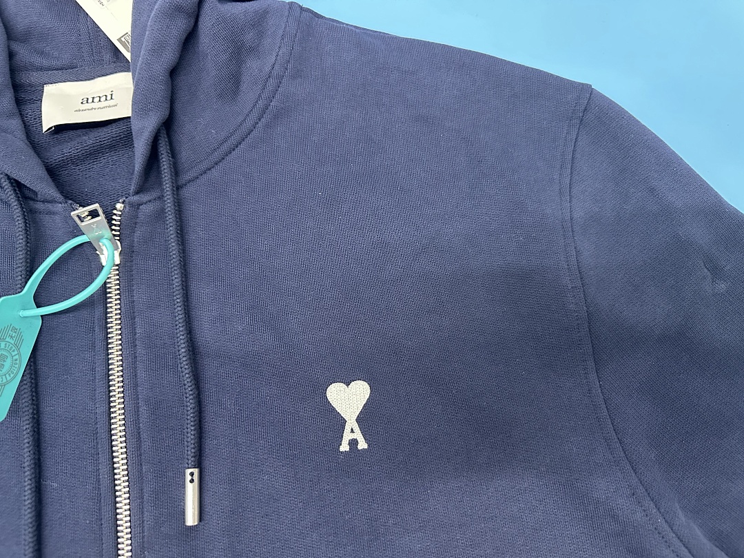 Unbranded 2025 White Badge Zipper Hoodie - Image 18