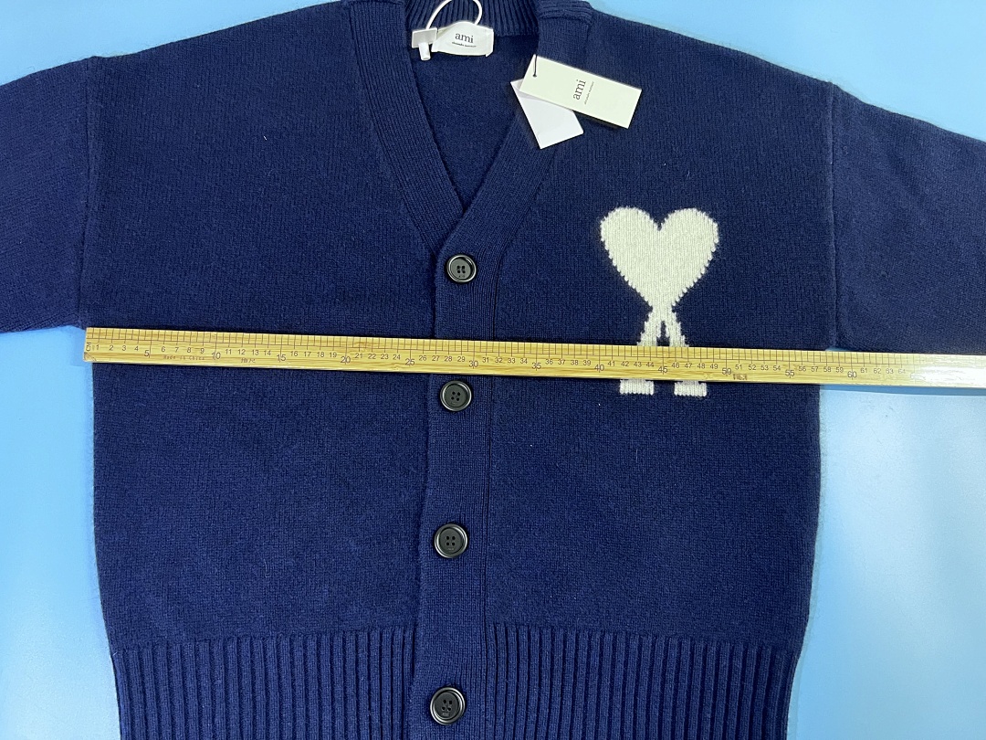 Unbranded Velvet Big Label Fleece - Image 23