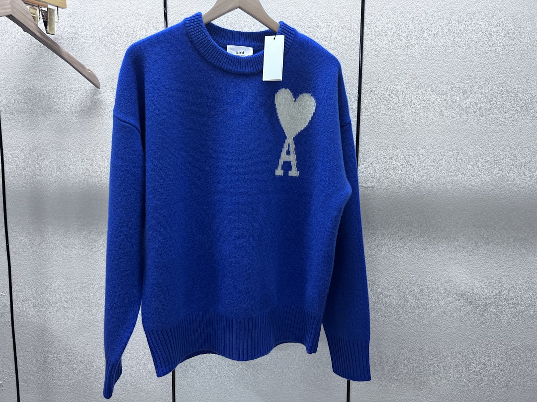 Unbranded Velvet White Big Label Fleece - Image 56