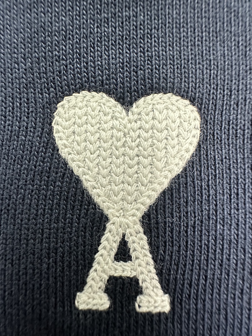 Unbranded 2025 White Badge Zipper Hoodie - Image 12