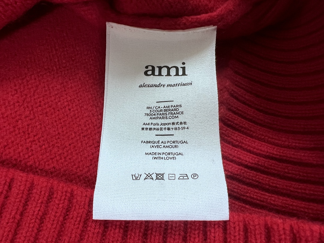 Unbranded Velvet White Big Label Fleece - Image 44