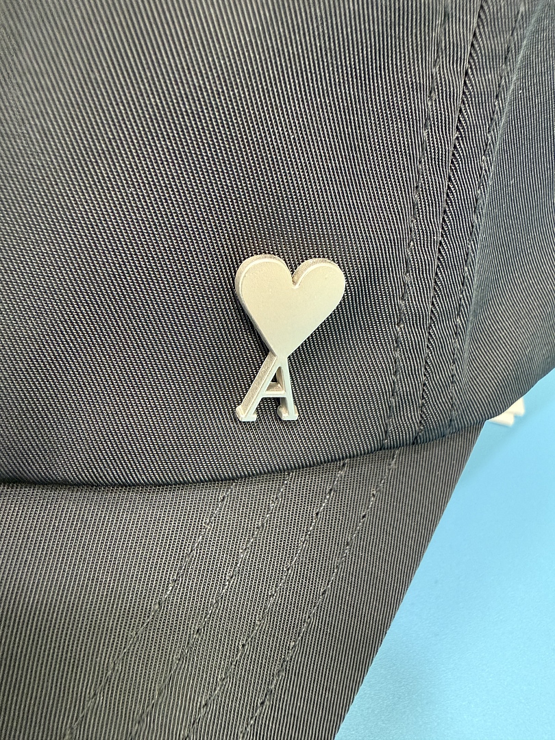 Unbranded Metallic LOGO - Image 6