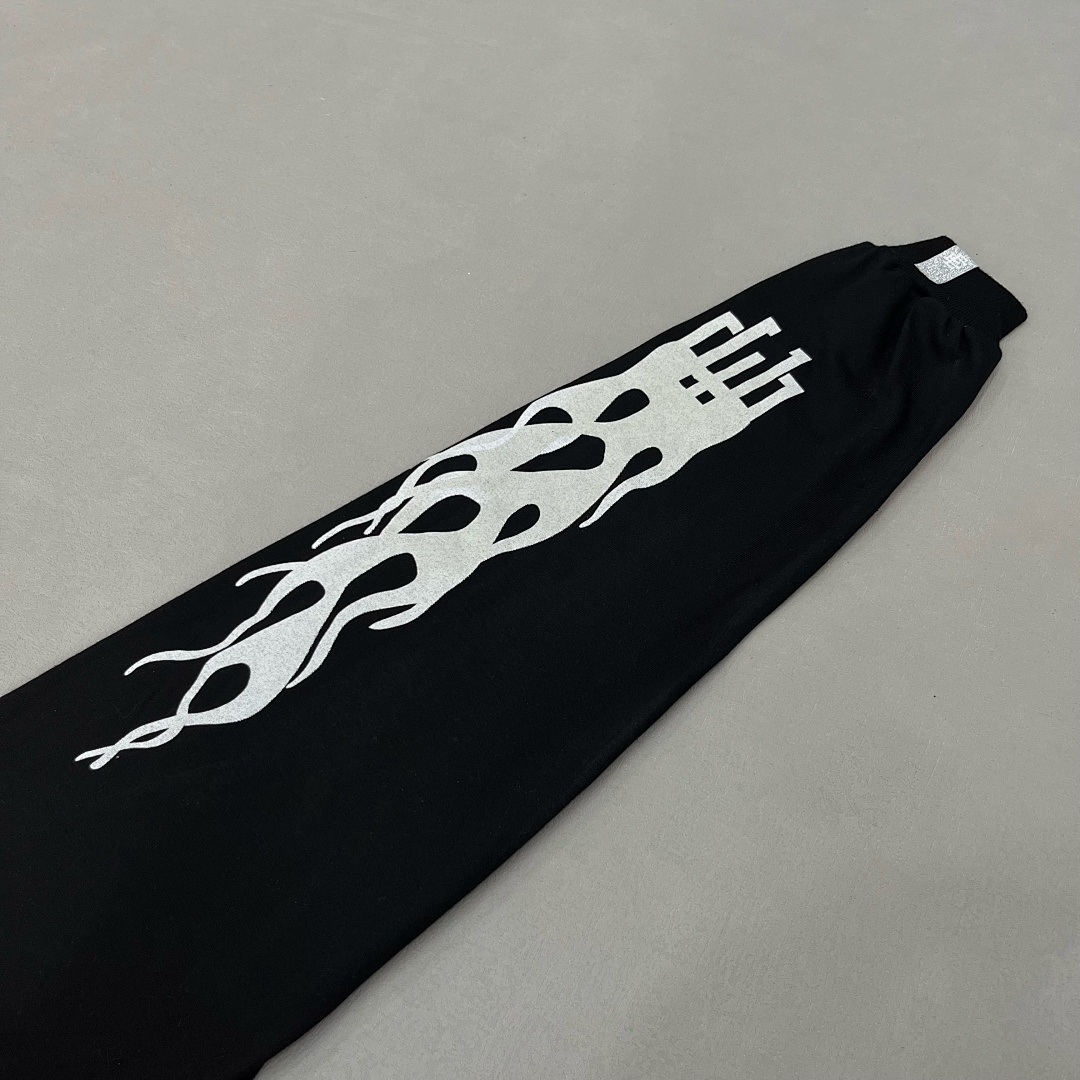 Christian Louboutin ¥120 EE Long Sleeve Tee - Image 8