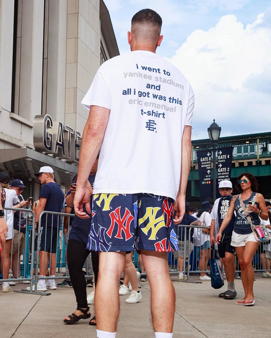 Christian Louboutin ¥45 Eric Emanuel EE Basic T-Shirt - Image 4