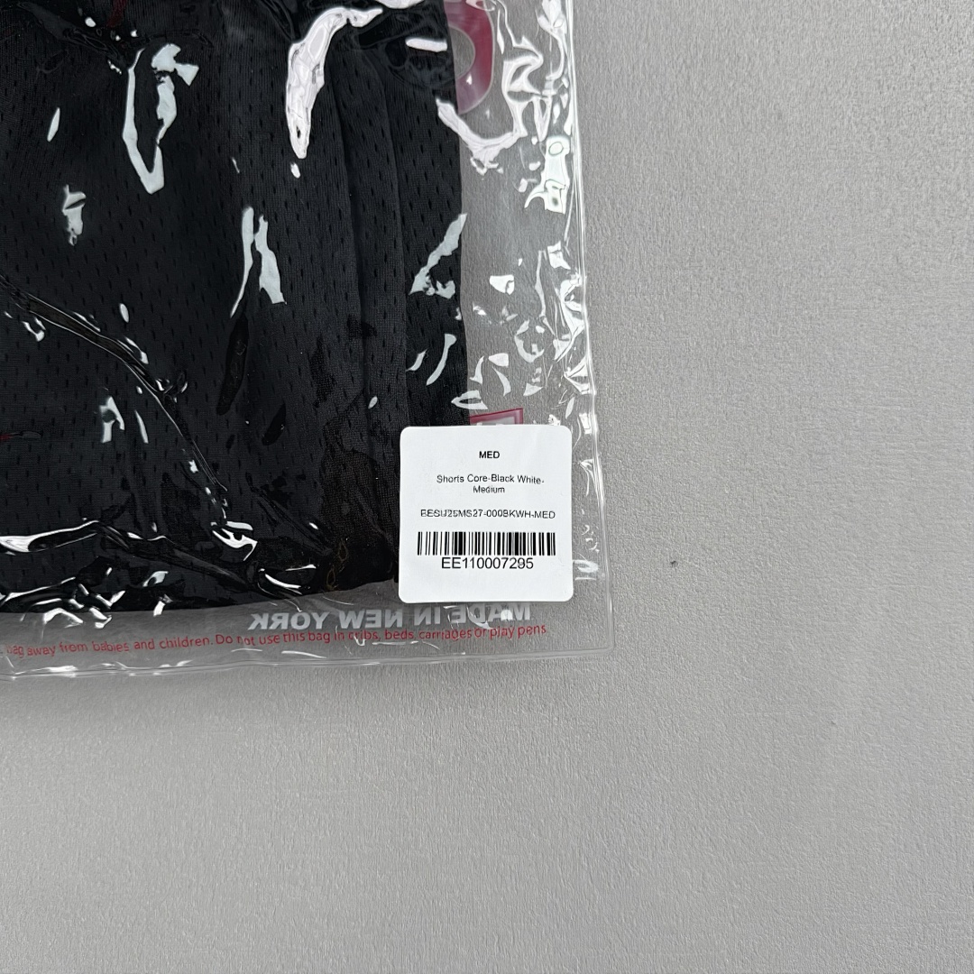 Eric Emanuel ¥98 Eric Emanuel EE Basic Short Black/Black (SS25) - Image 10
