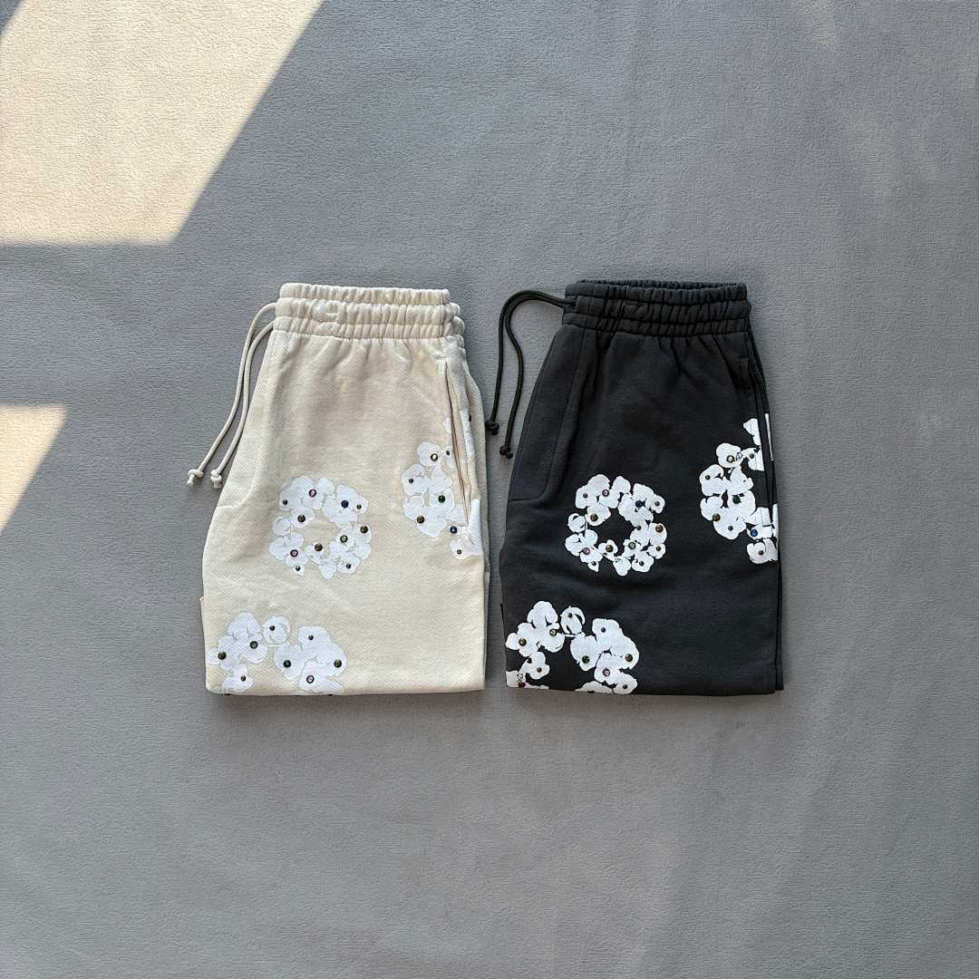 Unbranded ¥198 Rhinestone Cotton Wreath Shorts