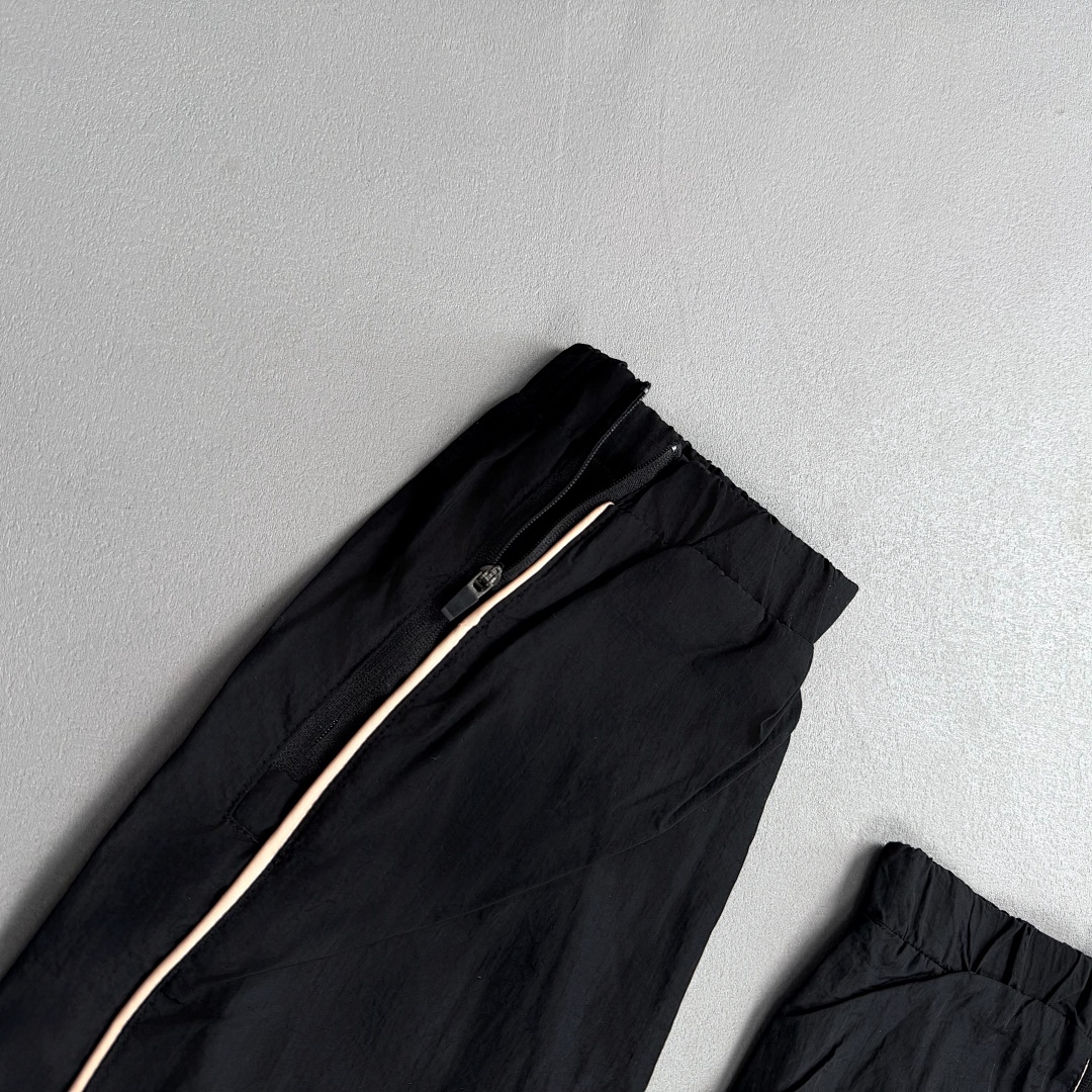 Syna World ¥320 SYNA TRACKSUIT-BLACK (BLACK ROSE) - Image 22