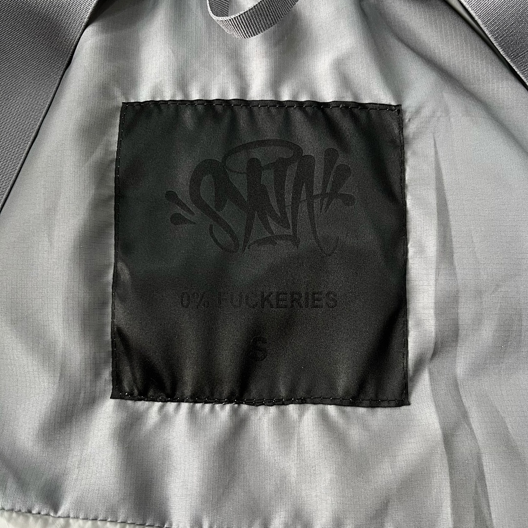 Syna World ¥490 Synaworld Down Jacket (Grey) - Image 20