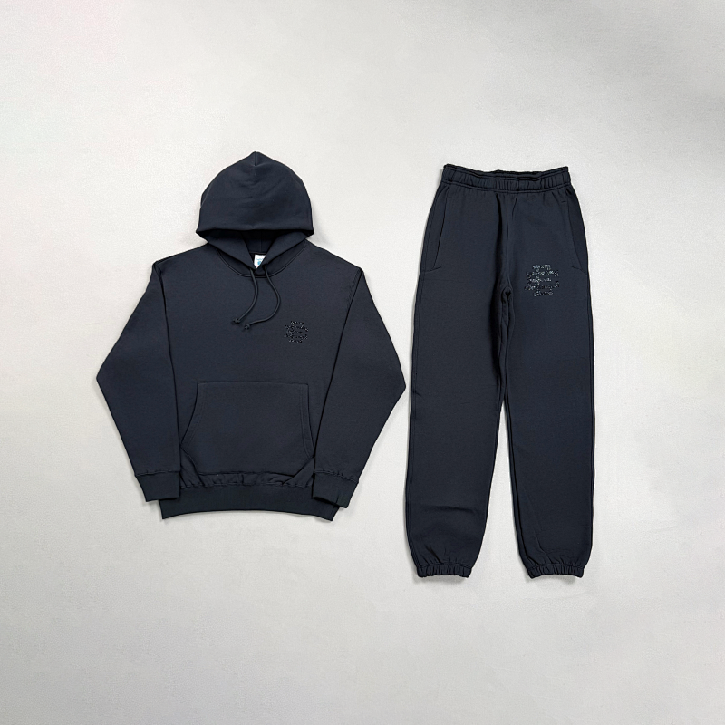 Christian Louboutin ¥268 EE Swarovski Hood Suit