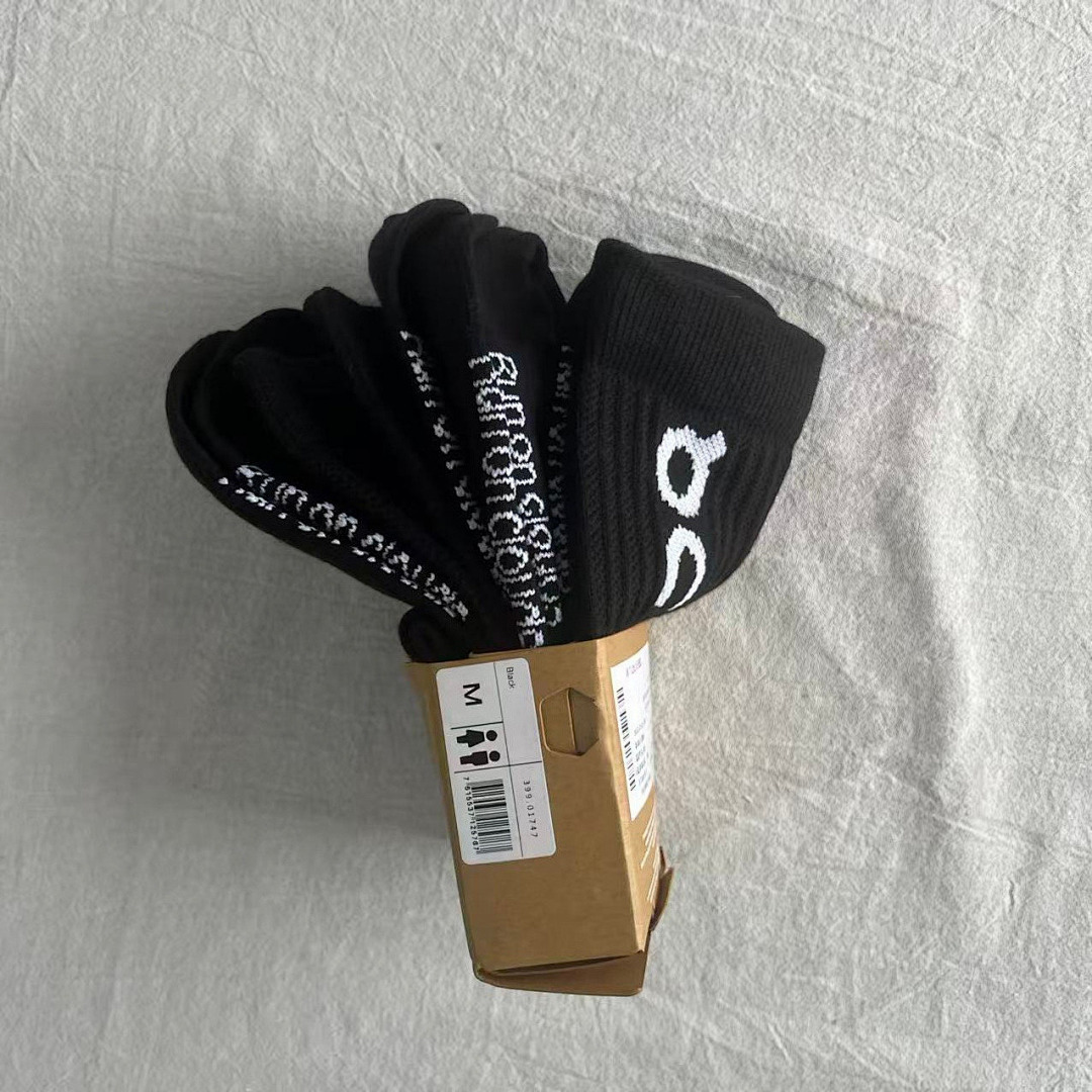 UGG ON Socks SOCK 3 Pacs A Set - Image 4