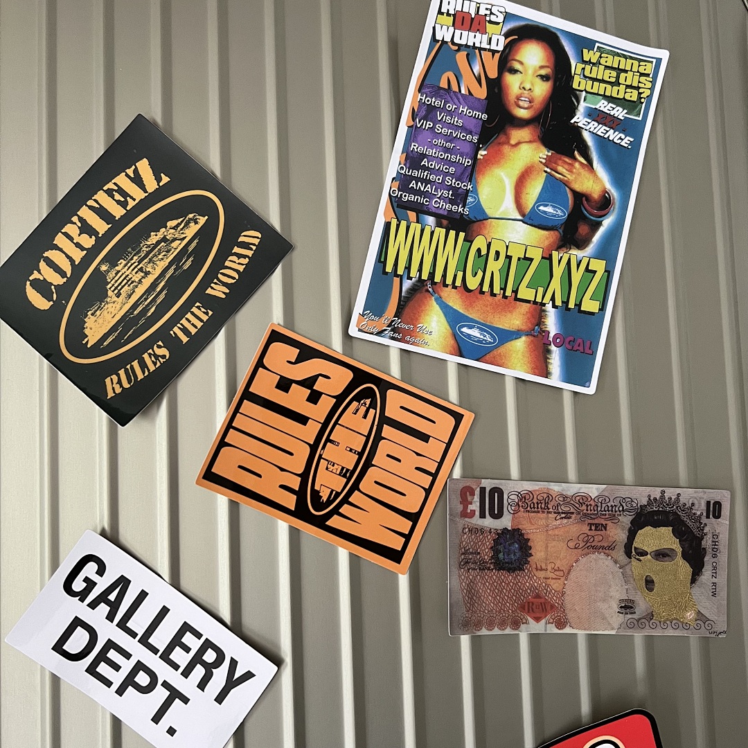 bag/homeware/accessories CO /Synaworld / Gallery Dept Sticker, photo 1