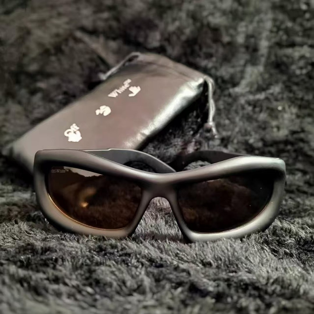Accessiories GLASS Yupoo - Image 4