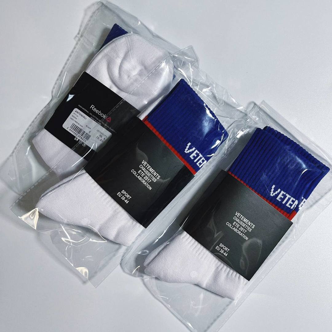 Accessiories 1:1 Vetements Red And Blue Towel Flat Socks Patchwork - Image 2