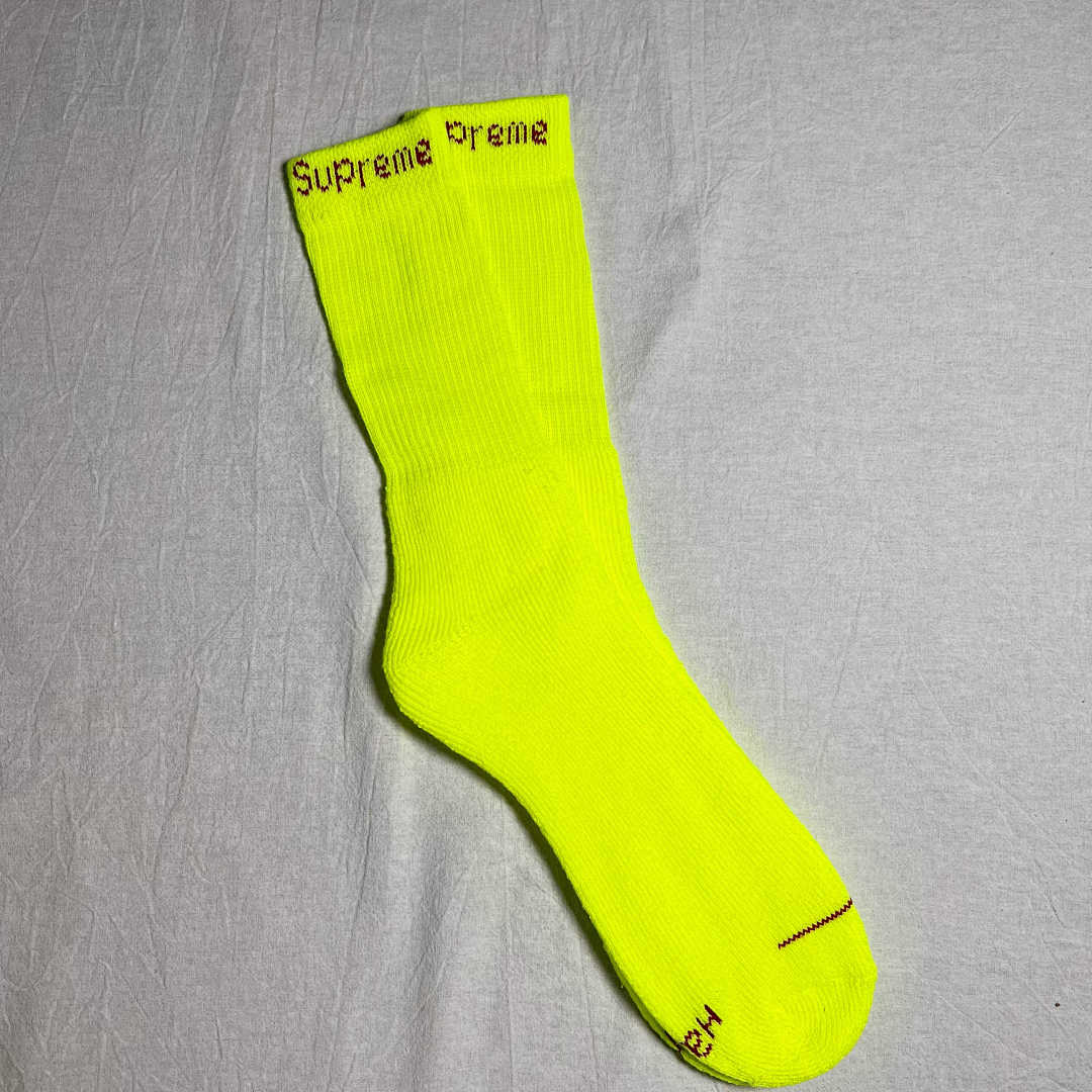 Accessiories SU* Fluorescent Light Green SOCKS Soldout - Image 5