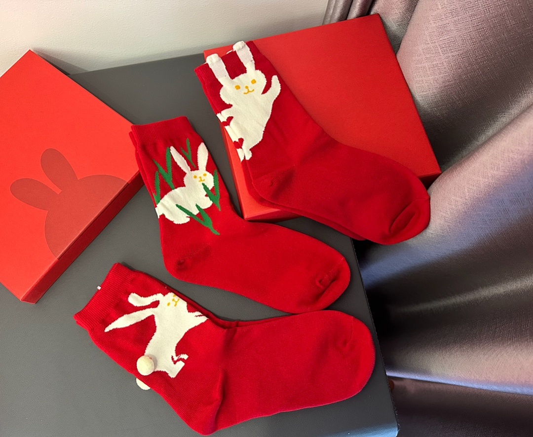 Other Red Socks One Box 3 Pairs - Image 3
