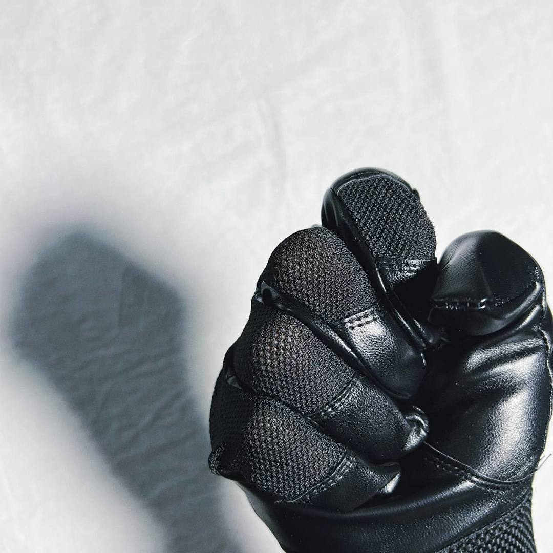 Hats CO Leather Glove Black With Packaing - Image 12