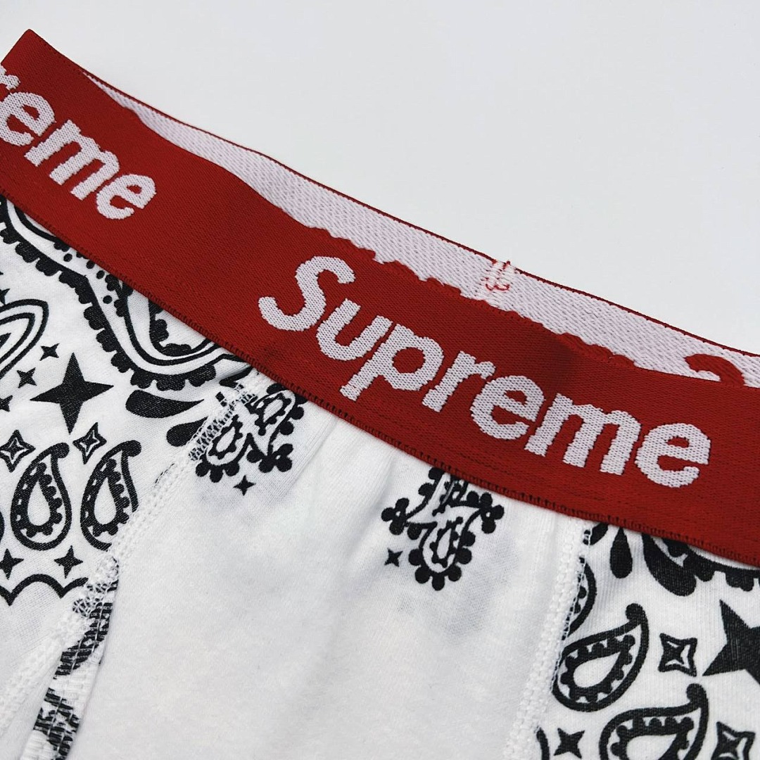 Chanel SU* Hanes Boxer Briefs Fruit Floral Triple (Black/Red/White) - Image 6