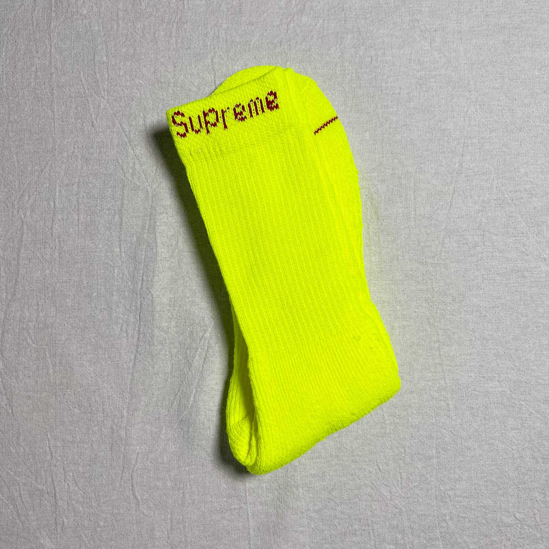 Accessiories SU* Fluorescent Light Green SOCKS Soldout - Image 6