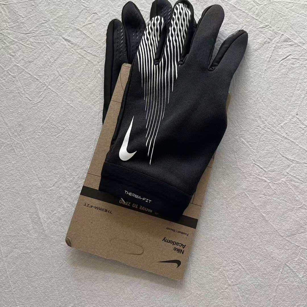 Glove, photo 1